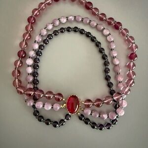 Women’s vintage pink choker Necklace
